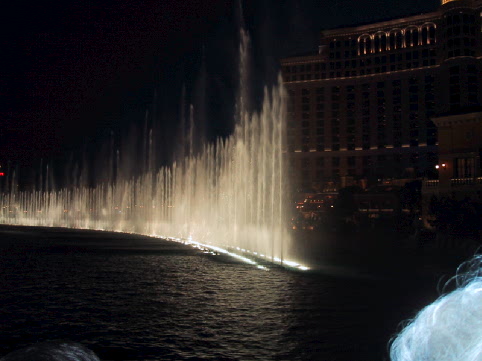 Light-Dance-in-Belagio-2.jpg