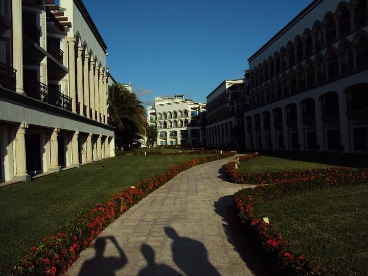 Resort5.jpg